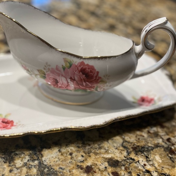 Royal Albert Bone China Set - Picture 7 of 9